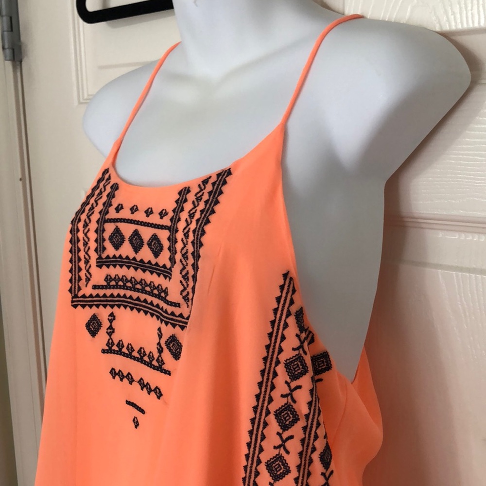 Embroidered top - Picture 2 of 6
